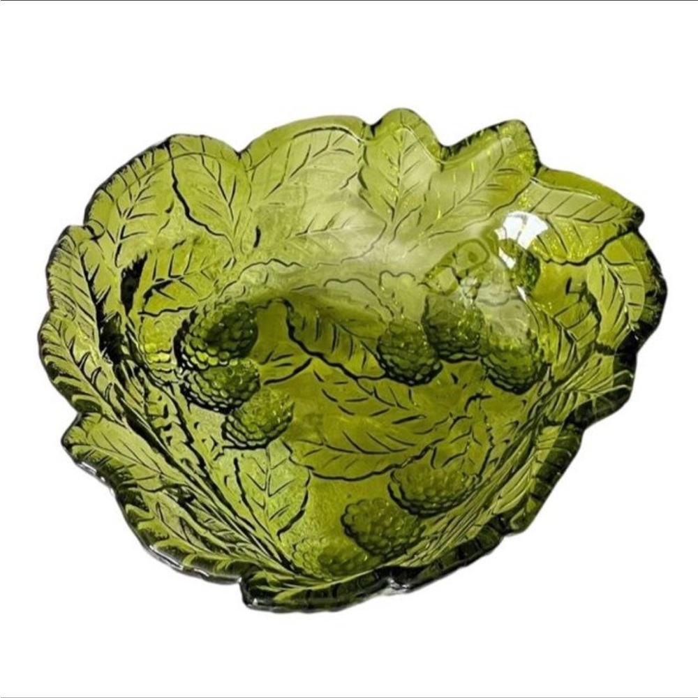 Pretty Vintage Mid Century Indiana Glass Green Candy/Nut Dish Loganberry Pattern